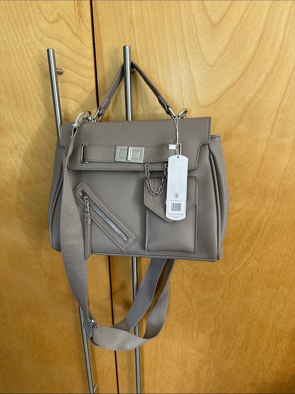 Daisy fuentes bag $98 retail brand new so so cute